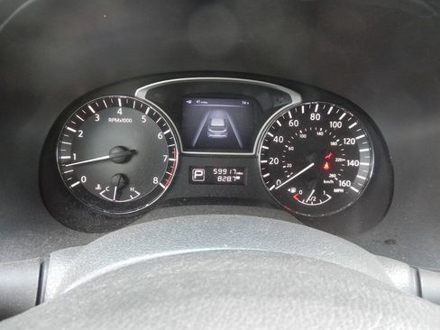 Used 2013 Nissan Pathfinder SV w/ Cargo Pkg FWD image 4