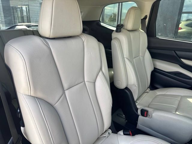Used 2024 Subaru Ascent Limited AWD/4WD image 23