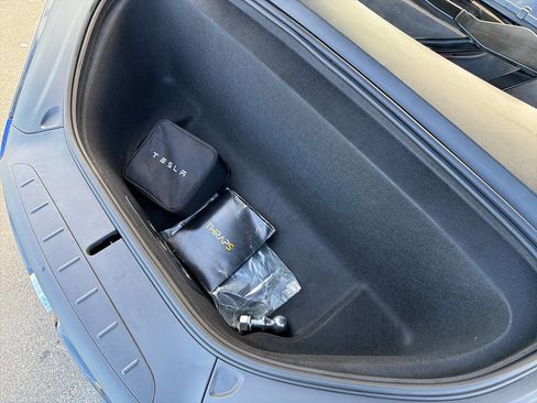 Used 2022 Tesla Model X Plaid image 14