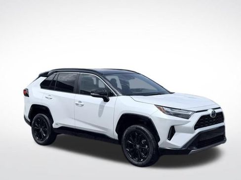 Used 2024 Toyota RAV4 XSE w/ Weather Package AWD/4WD image 4