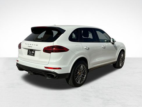Used 2017 Porsche Cayenne Platinum Edition image 9