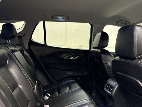 Used 2022 GMC Terrain SLT w/ Infotainment Package II image 21