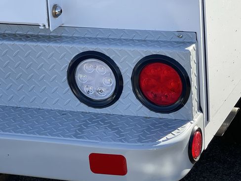 New 2026 Ford F350 XL w/ XL Chrome Package image 9