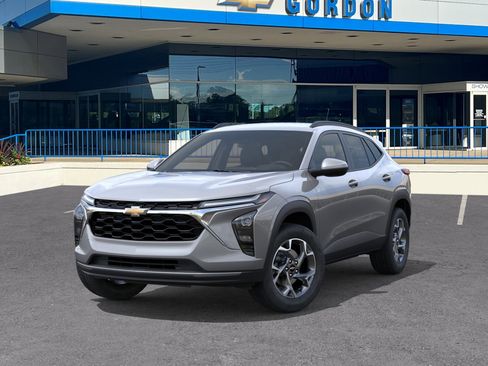 New 2026 Chevrolet Trax LT w/ LT Convenience Package FWD image 6