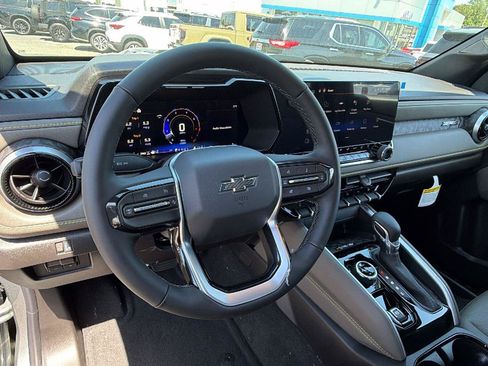 New 2026 Chevrolet Colorado ZR2 w/ Technology Package AWD/4WD image 18
