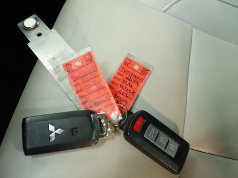 Used 2024 Mitsubishi Eclipse Cross SEL AWD/4WD image 33