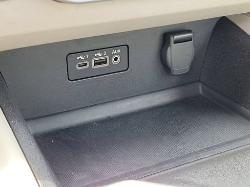 Used 2025 Nissan Altima 2.5 SV FWD image 23