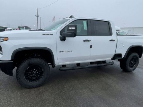 New 2026 Chevrolet Silverado 2500 ZR2 w/ LPO, Dark Essentials Package image 6