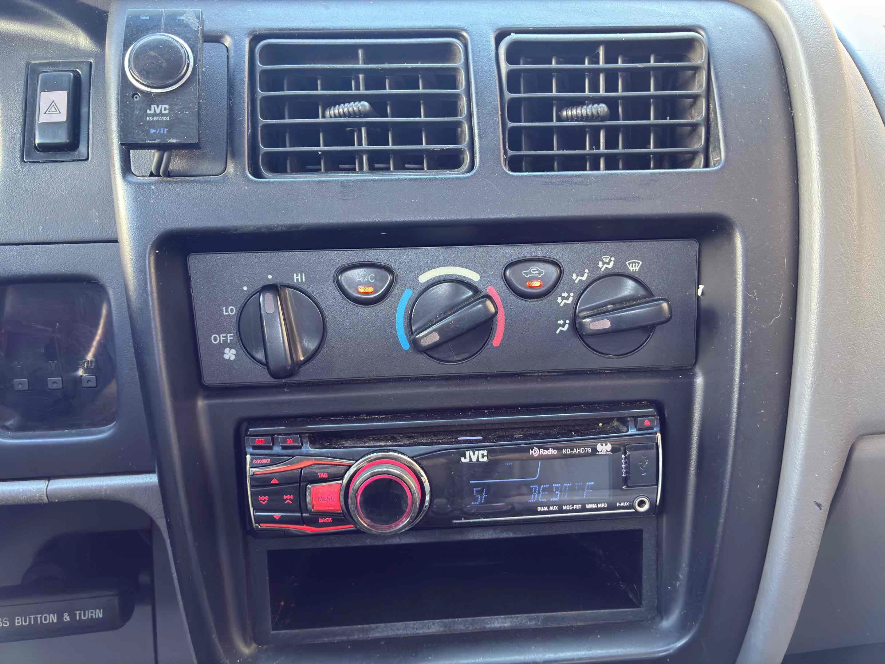 Used 2001 Toyota Tacoma PreRunner RWD image 25