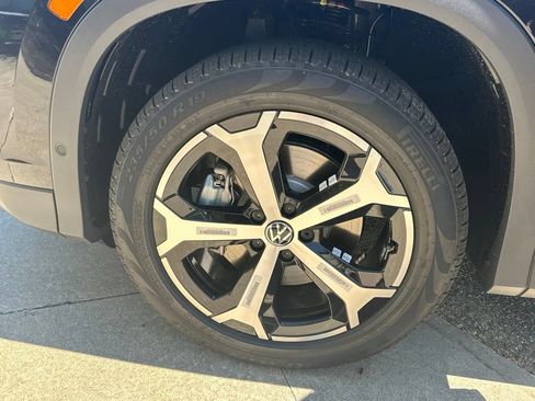 New 2026 Volkswagen Tiguan SE AWD/4WD image 26