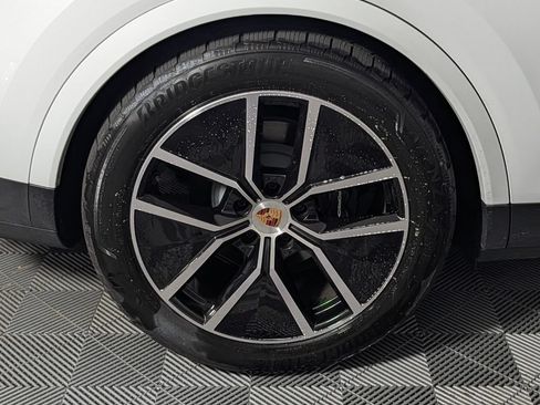 Used 2026 Porsche Cayenne E-Hybrid Coupe AWD/4WD image 13