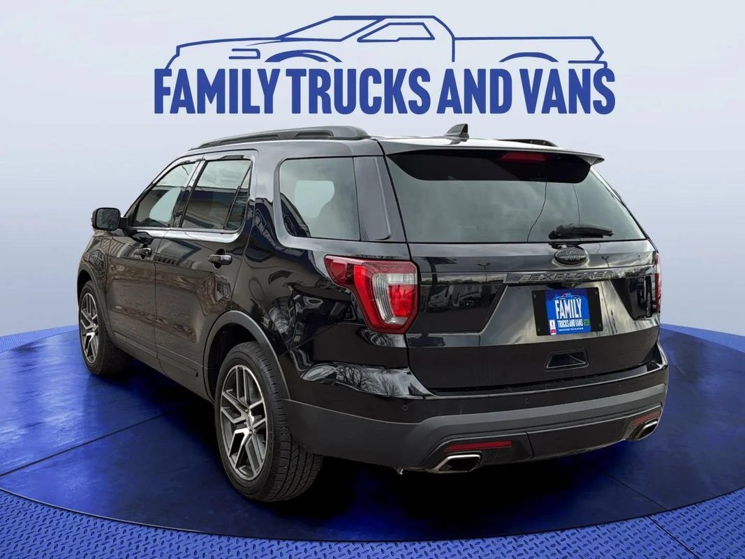 Used 2016 Ford Explorer Sport w/ Equipment Group 401A AWD/4WD image 3