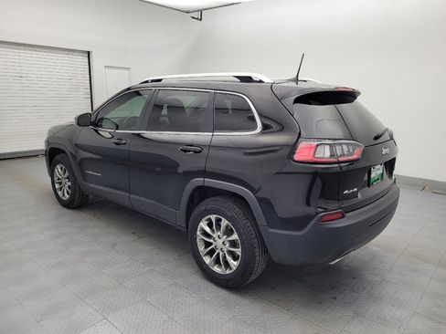Used 2019 Jeep Cherokee Latitude Plus w/ Comfort/Convenience Group image 3