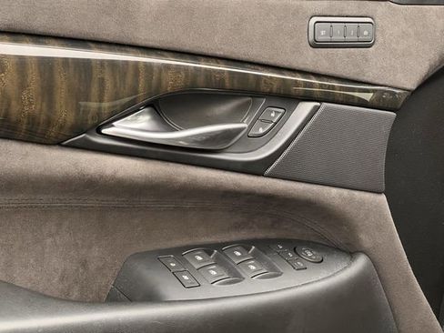 Used 2019 Cadillac Escalade Platinum image 20