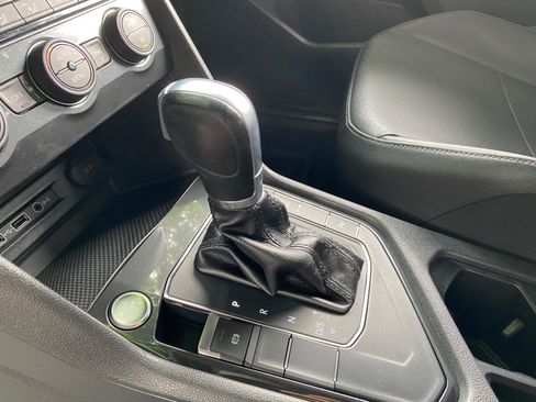 Used 2018 Volkswagen Tiguan SEL w/ R-Line Package image 66