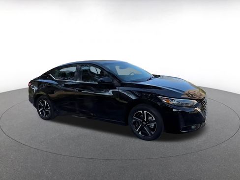 Used 2025 Nissan Sentra SV image 2