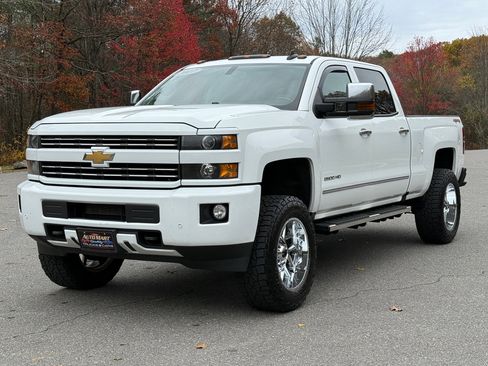 Used 2017 Chevrolet Silverado 2500 LT w/ Custom Sport Edition image 41