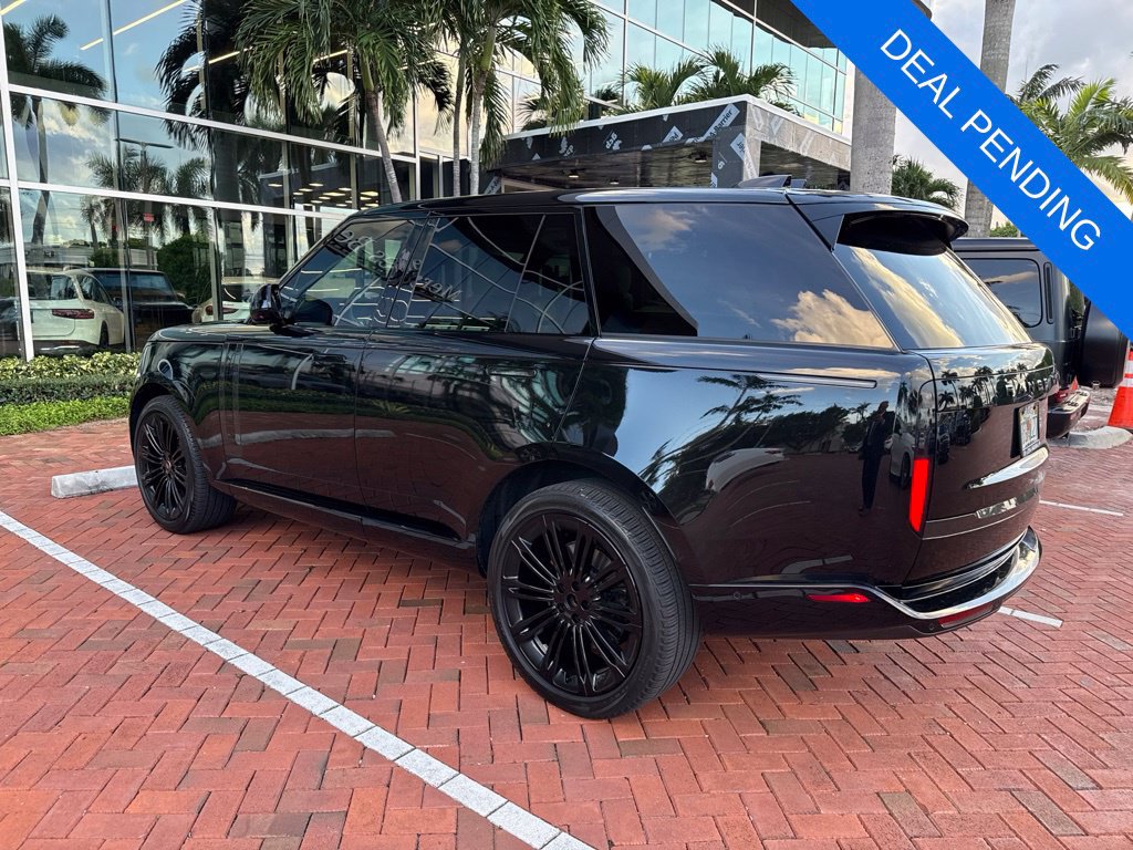 Used 2024 Land Rover Range Rover SE AWD/4WD image 7