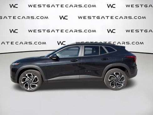 Used 2025 Chevrolet Trax RS FWD image 11
