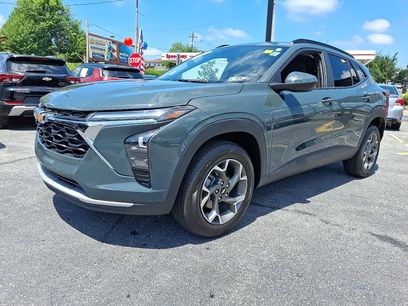 Used 2025 Chevrolet Trax LT