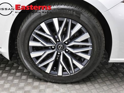 Used 2023 Nissan Altima 2.5 SV w/ SV Premium Package AWD/4WD image 30