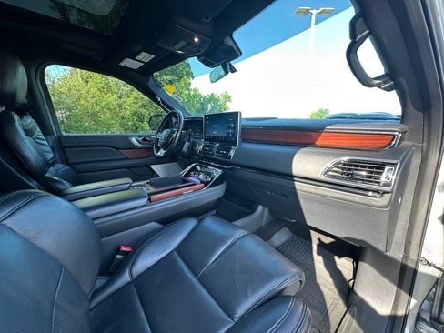 Used 2022 Lincoln Navigator L Reserve RWD image 33