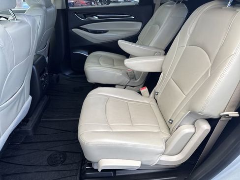 Used 2020 Buick Enclave Premium w/ Sun and Sites Package image 10