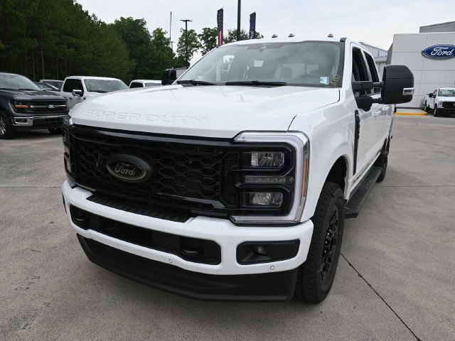Used 2025 Ford F350 Lariat w/ Lariat Ultimate Package AWD/4WD image 4