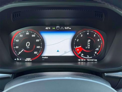 Used 2020 Volvo XC60 T5 Momentum w/ Protection Package Premier image 25