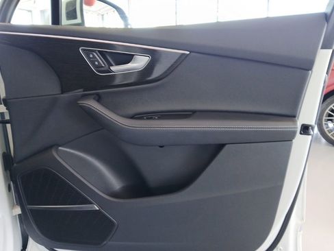 Used 2025 Audi Q7 3.0T Premium Plus image 26