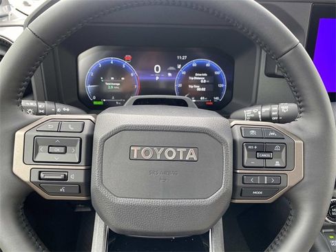 New 2025 Toyota Land Cruiser image 15