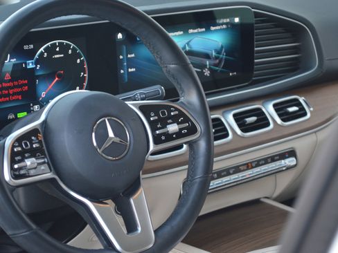 Used 2023 Mercedes-Benz GLS 450 450 image 26