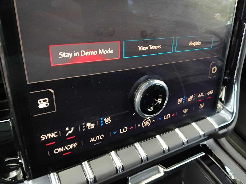 New 2026 GMC Yukon XL AT4 Ultimate AWD/4WD image 16