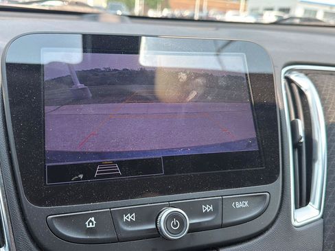 Used 2021 Chevrolet Malibu LT FWD image 20