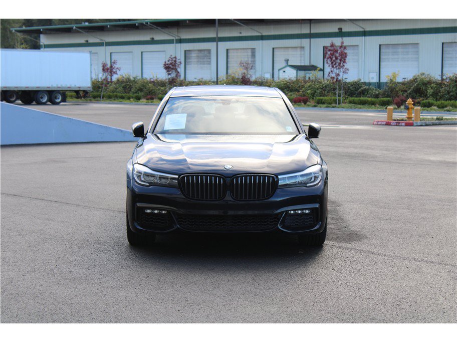 Used 2019 BMW 740i w/ M Sport Package RWD image 5