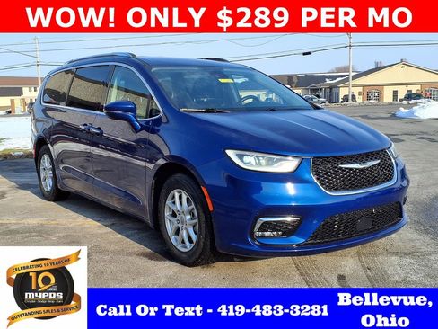 Used 2021 Chrysler Pacifica Touring-L image 1