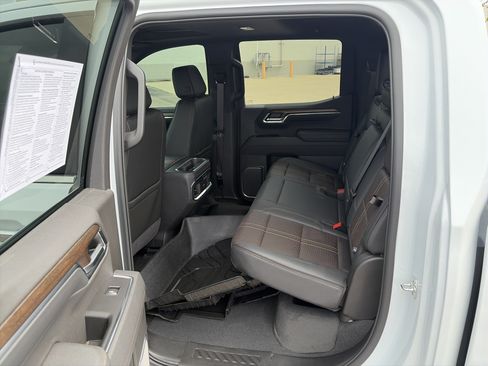 Used 2026 Chevrolet Silverado 1500 High Country w/ High Country Premium Package AWD/4WD image 13