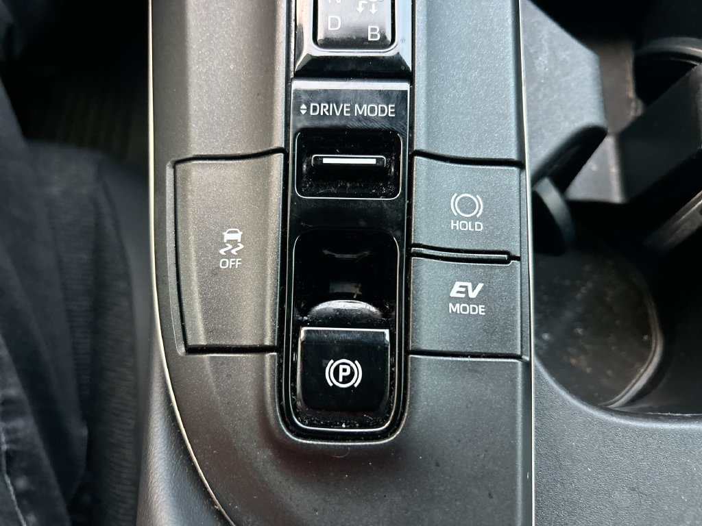 Used 2023 Toyota Crown AWD/4WD image 34