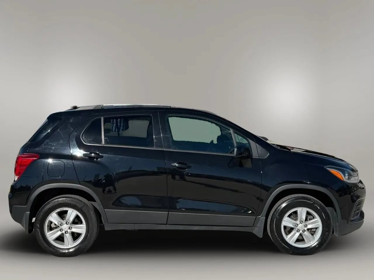 Used 2021 Chevrolet Trax LT w/ Driver Confidence Package AWD/4WD image 10