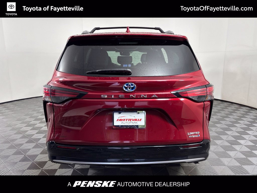 Certified 2023 Toyota Sienna Limited FWD image 4
