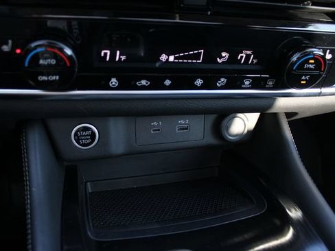 Used 2023 Nissan Rogue SL AWD/4WD image 18