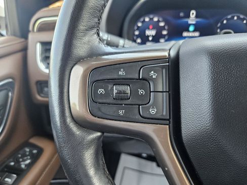 Used 2023 Chevrolet Suburban High Country w/ Advanced Technology Package AWD/4WD image 34