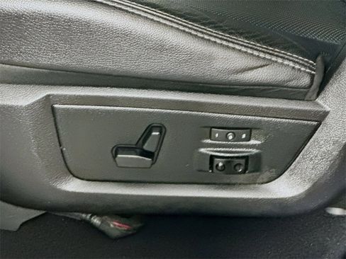 Used 2018 RAM 2500 Laramie w/ Convenience Group image 22