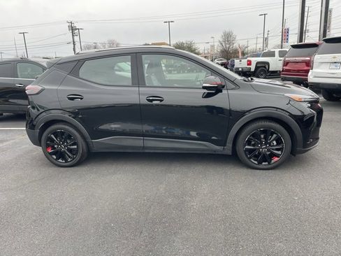 Used 2023 Chevrolet Bolt EUV LT w/ Convenience Package image 7