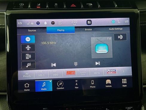 Used 2023 Jeep Grand Cherokee Limited AWD/4WD image 21