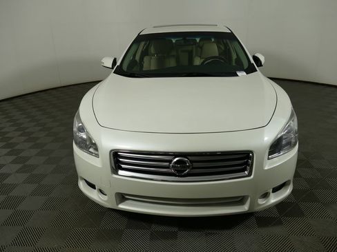 Used 2014 Nissan Maxima 3.5 SV w/ Technology Package FWD image 2