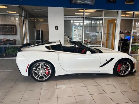 Used 2016 Chevrolet Corvette Stingray Coupe w/ 3LT Preferred Equipment Group RWD image 5