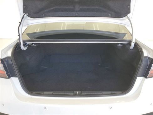 Used 2024 Subaru Legacy Limited image 11