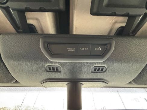 Used 2021 Jeep Gladiator Willys image 23