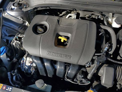 Used 2023 Kia Forte LXS image 10